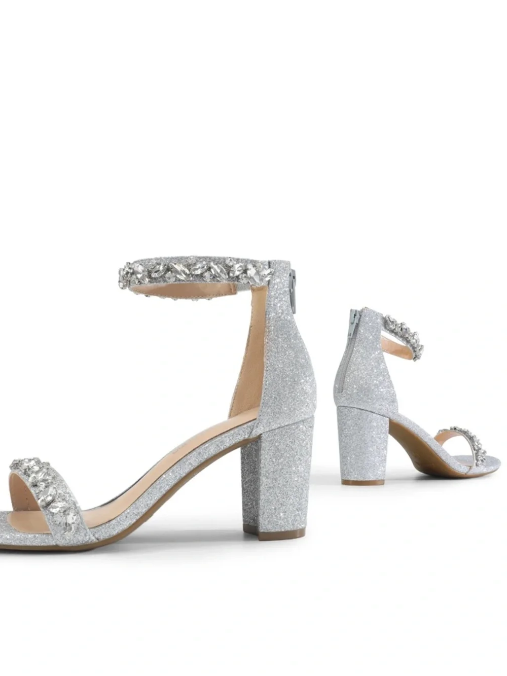 NWOT DREAM PAIRS Women's Low Chunk Heel Silver Sparkling Prom Sandals Size 8.5